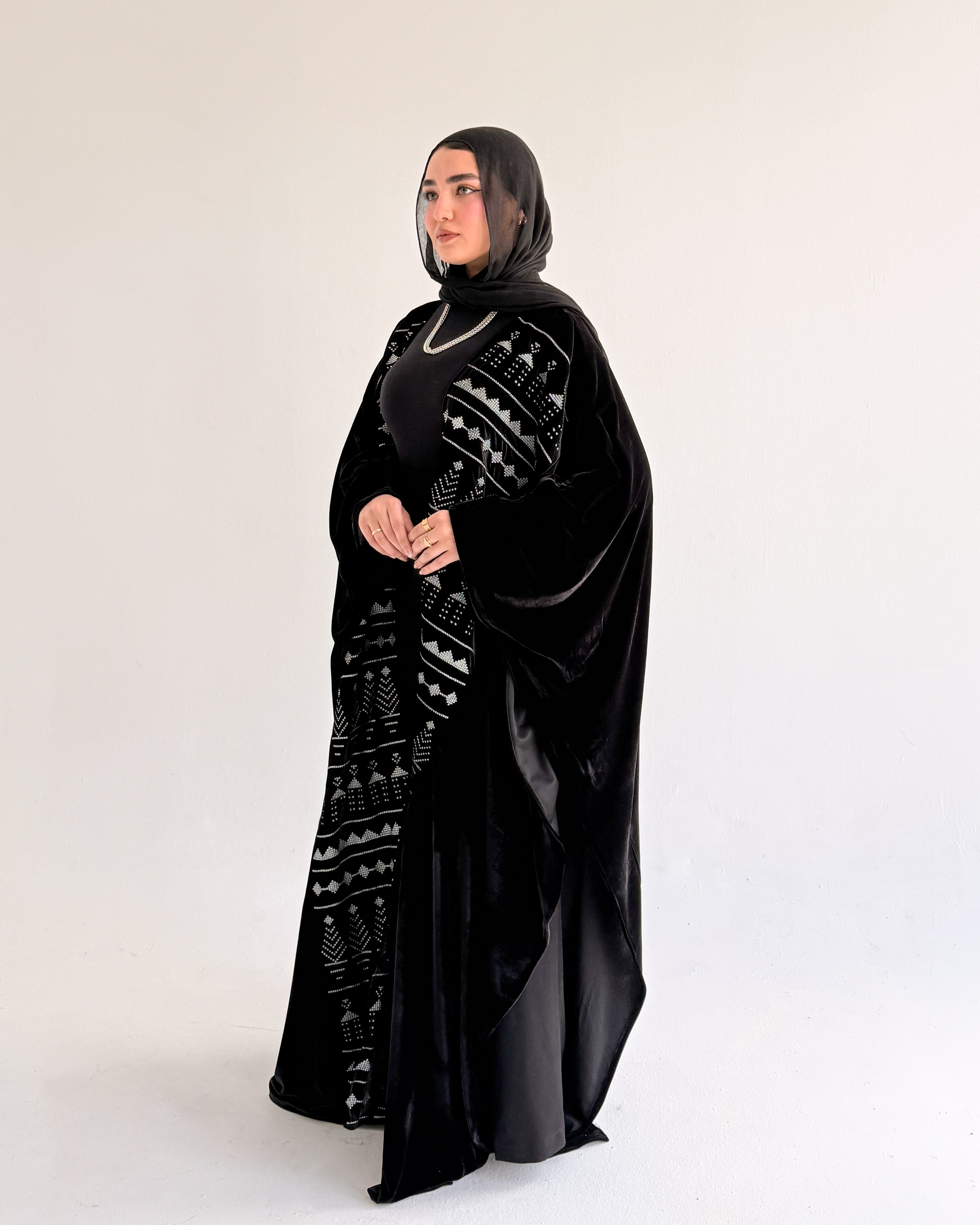 Velvet embroidery cardigan