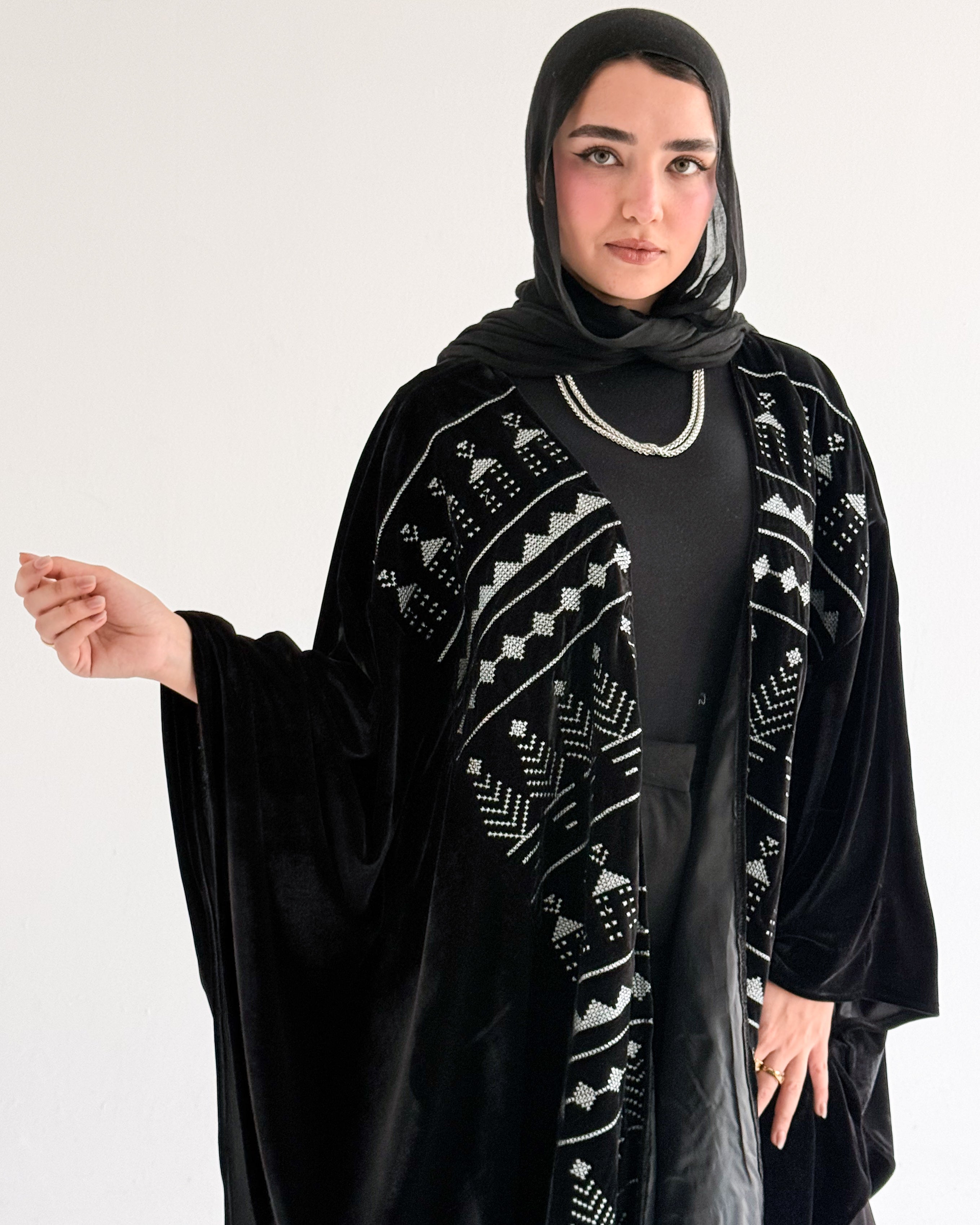 Velvet embroidery cardigan