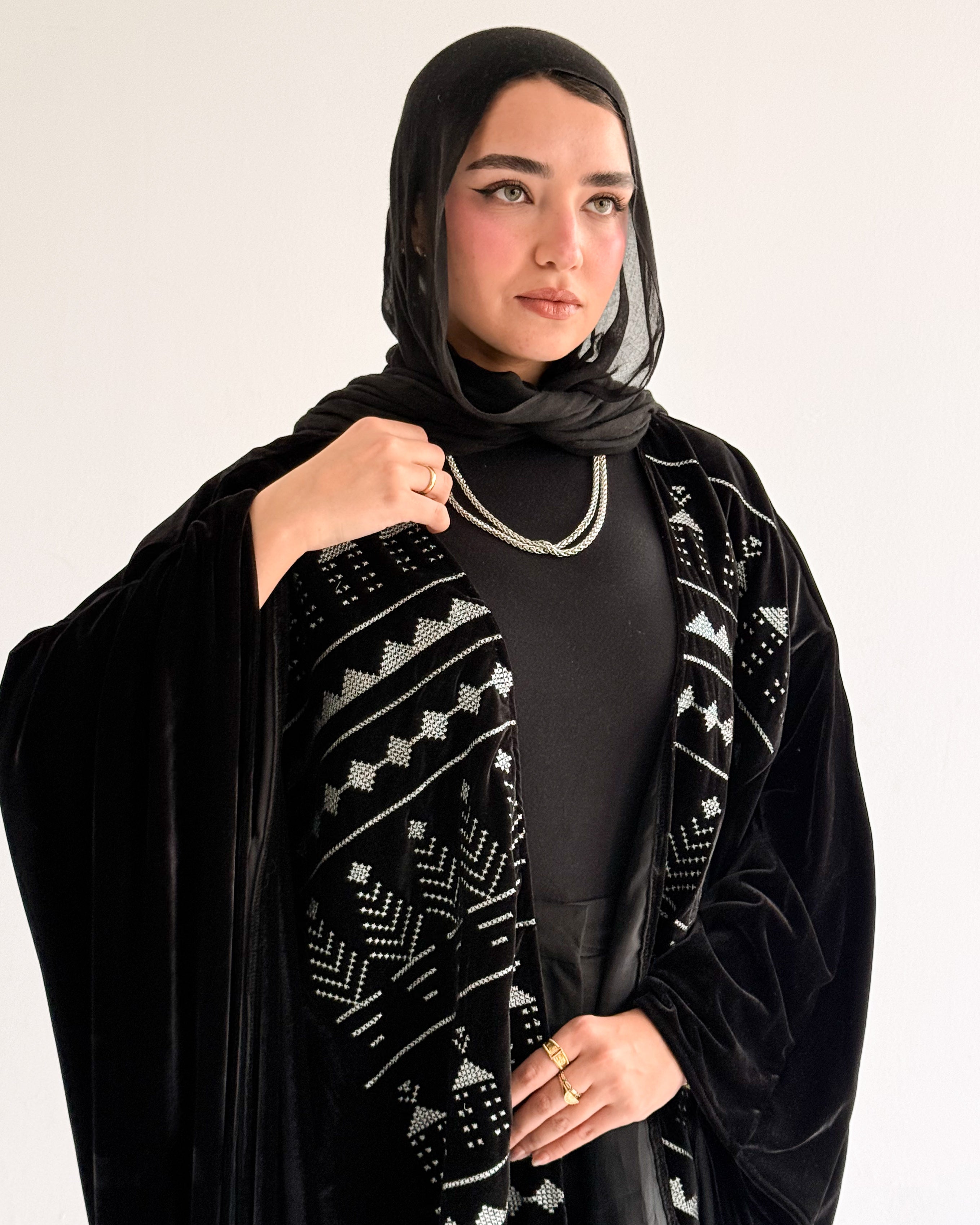 Velvet embroidery cardigan